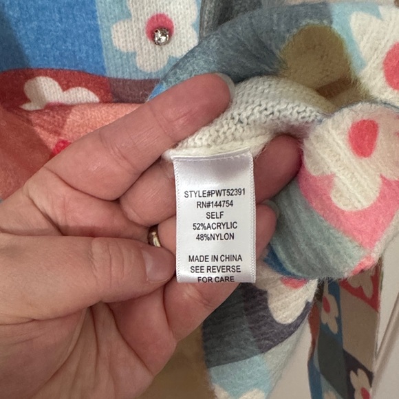 Colorful Floral Patchwork Sweater with rhinestones brand Davi and Dani NWT - Picture 15 of 16